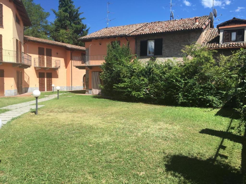 Bilocale Salice Terme Lägenhet Exteriör bild